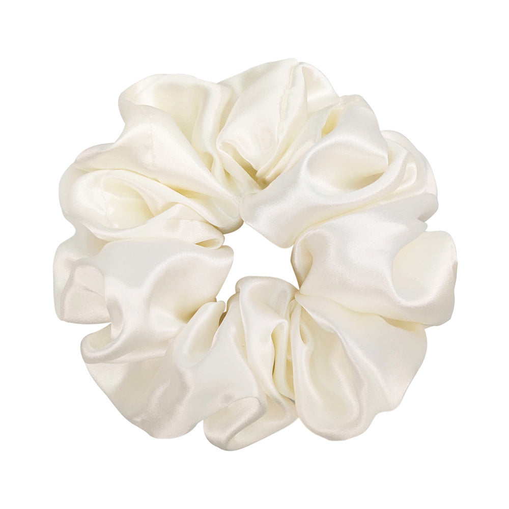 Pure Silk Scrunchie – No Breakage, No Frizz, Just Comfort