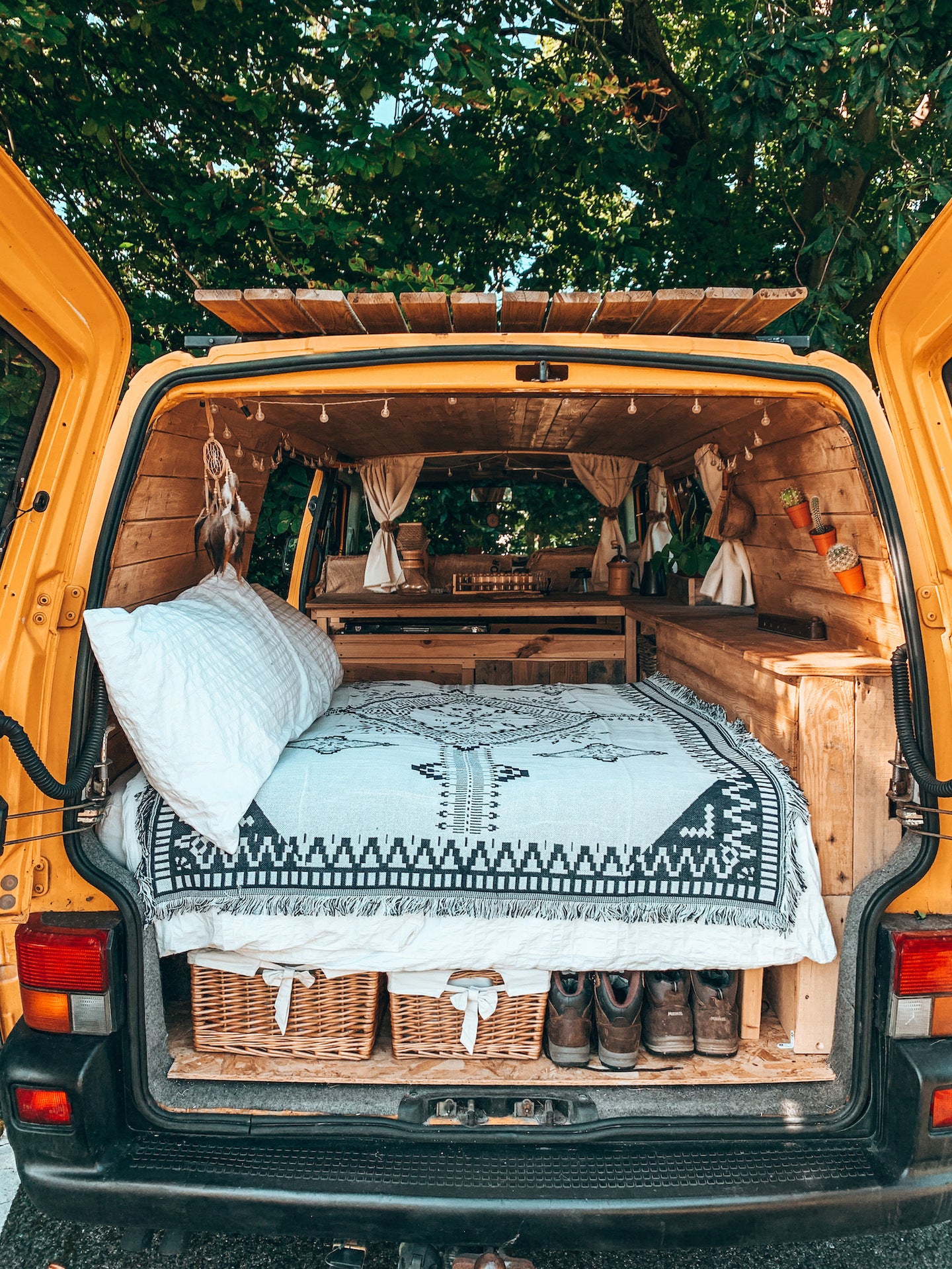 Ethnic style lightweight cotton throw.