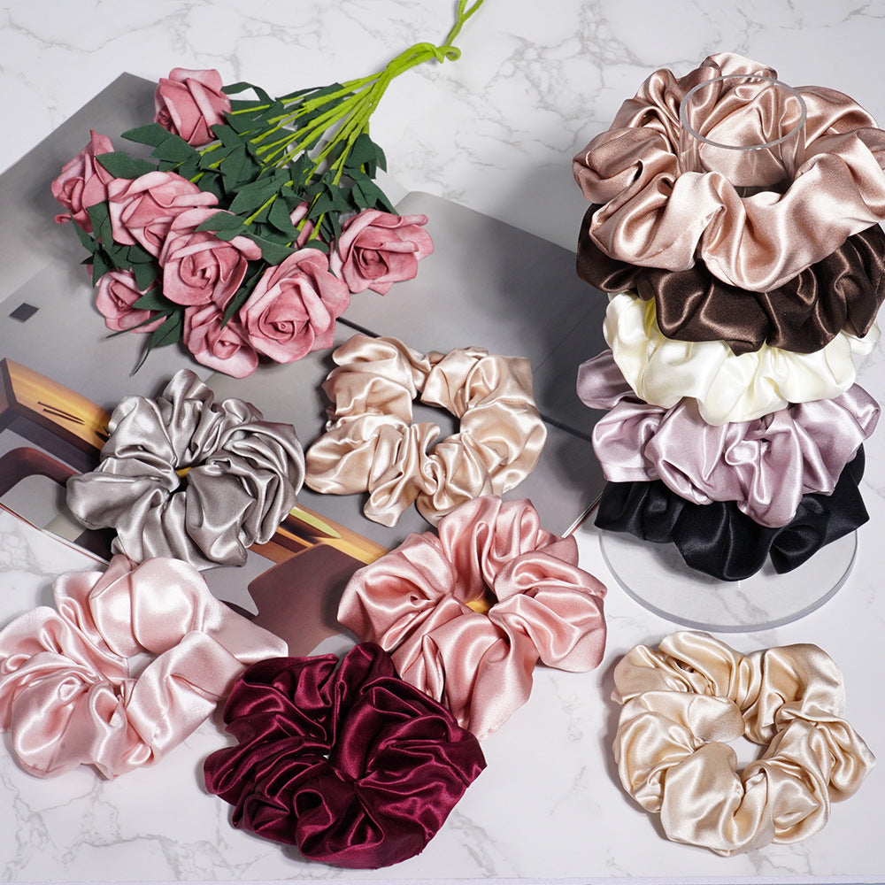 Pure Silk Scrunchie – No Breakage, No Frizz, Just Comfort
